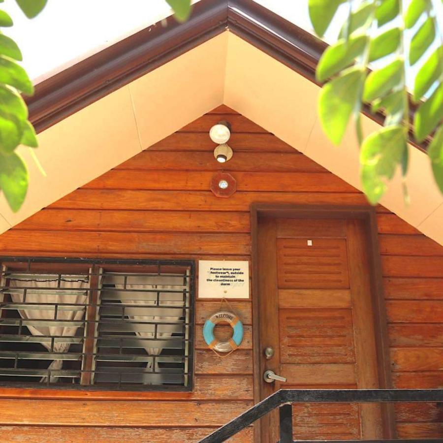 Happy Camper Hostel Coron Kültér fotó